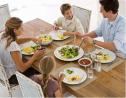 Family eating dinner | Recurso educativo 29617